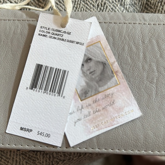 Jessica Simpson- Celina wallet - Picture 5 of 5